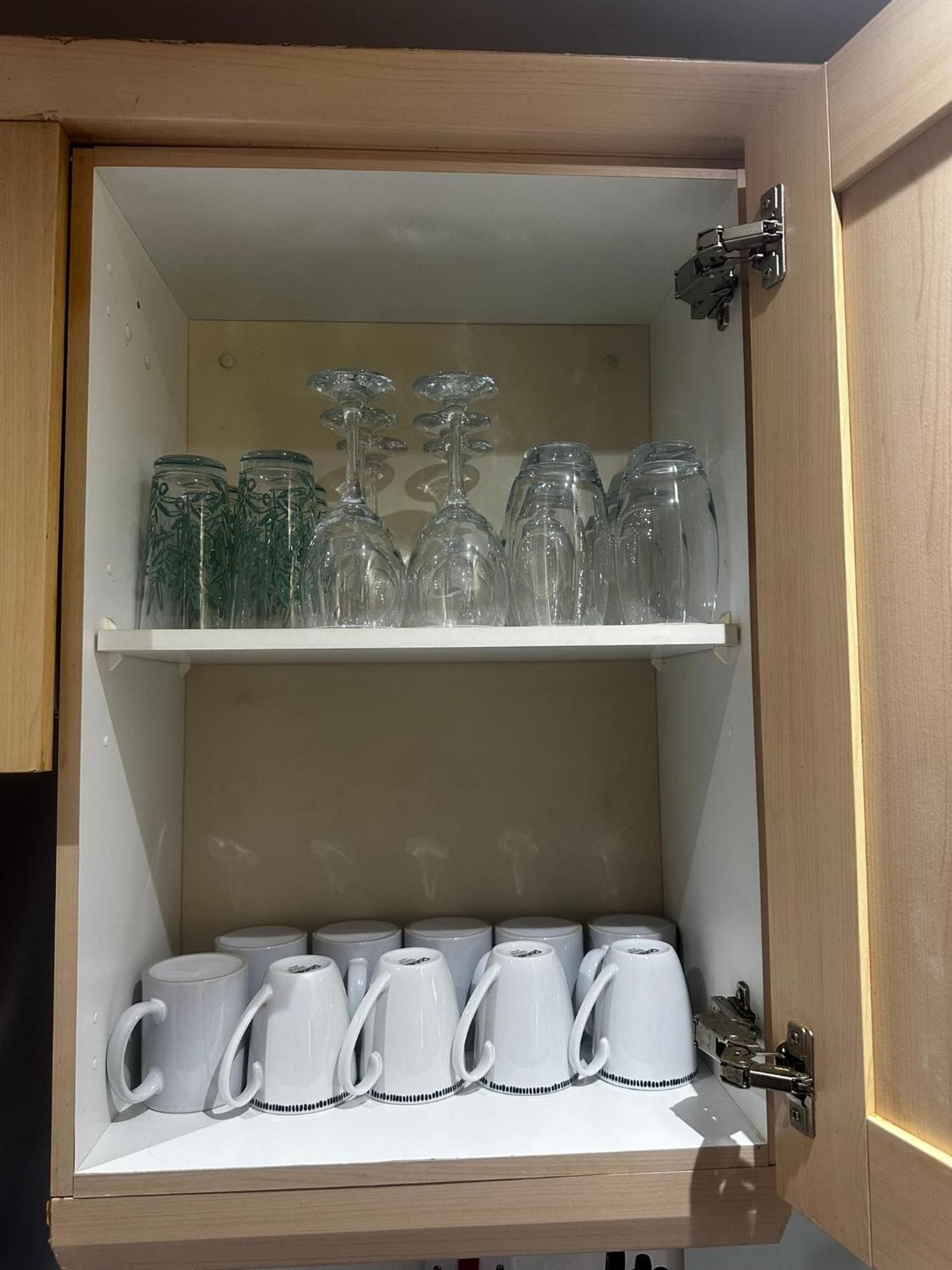 London 2 Bed 2 Bath Apartment Holiday Home - Free Parking - 3Min Walk To The Train Station - 19Min To London Liverpool Street 5Min To Victoria Line 1Gb Broadband Super Fast Internet Ground Floor 100S Of Shops Restaurants Bakeries 24-Hour Asda Superst Экстерьер фото