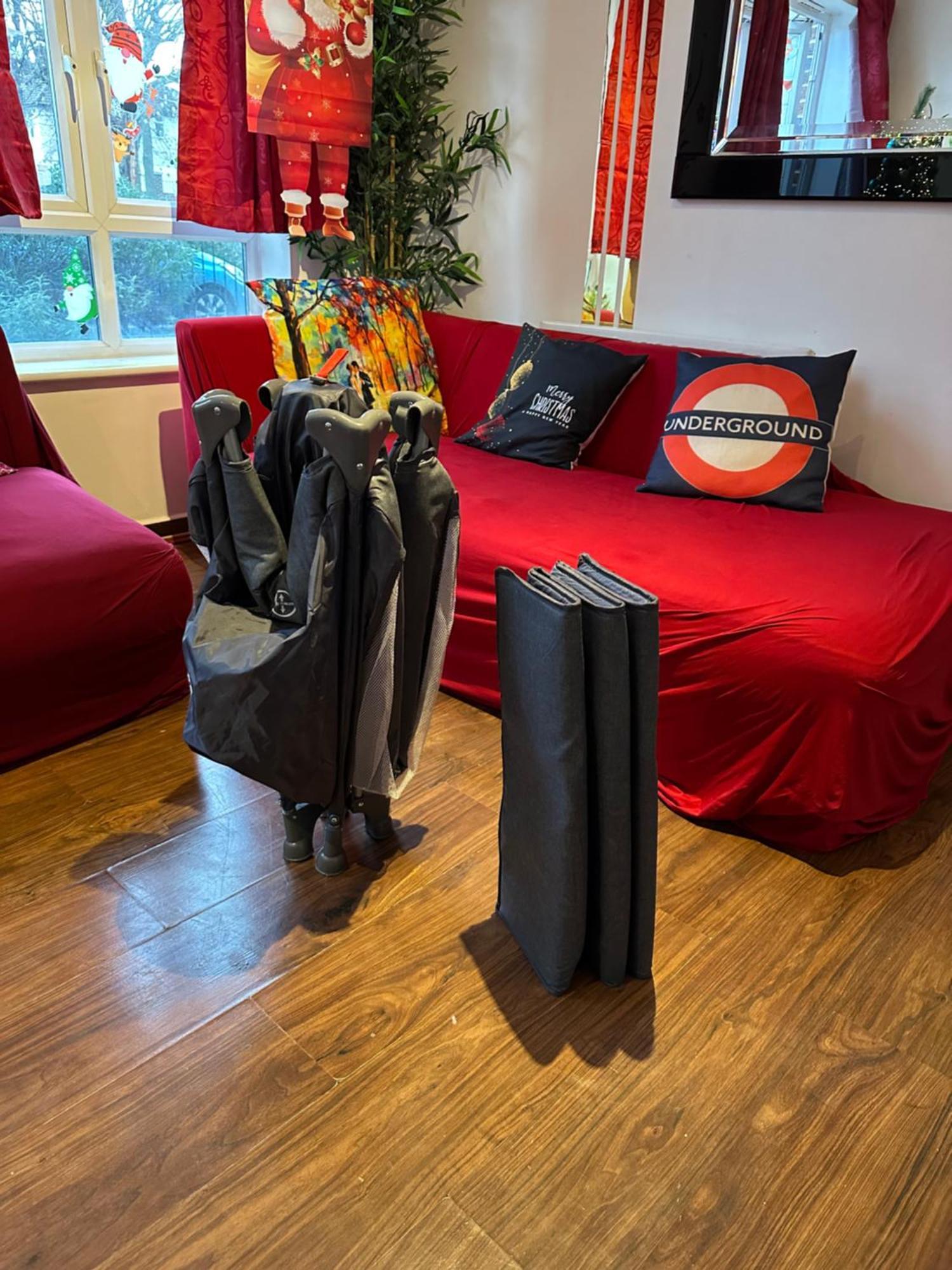 London 2 Bed 2 Bath Apartment Holiday Home - Free Parking - 3Min Walk To The Train Station - 19Min To London Liverpool Street 5Min To Victoria Line 1Gb Broadband Super Fast Internet Ground Floor 100S Of Shops Restaurants Bakeries 24-Hour Asda Superst Экстерьер фото