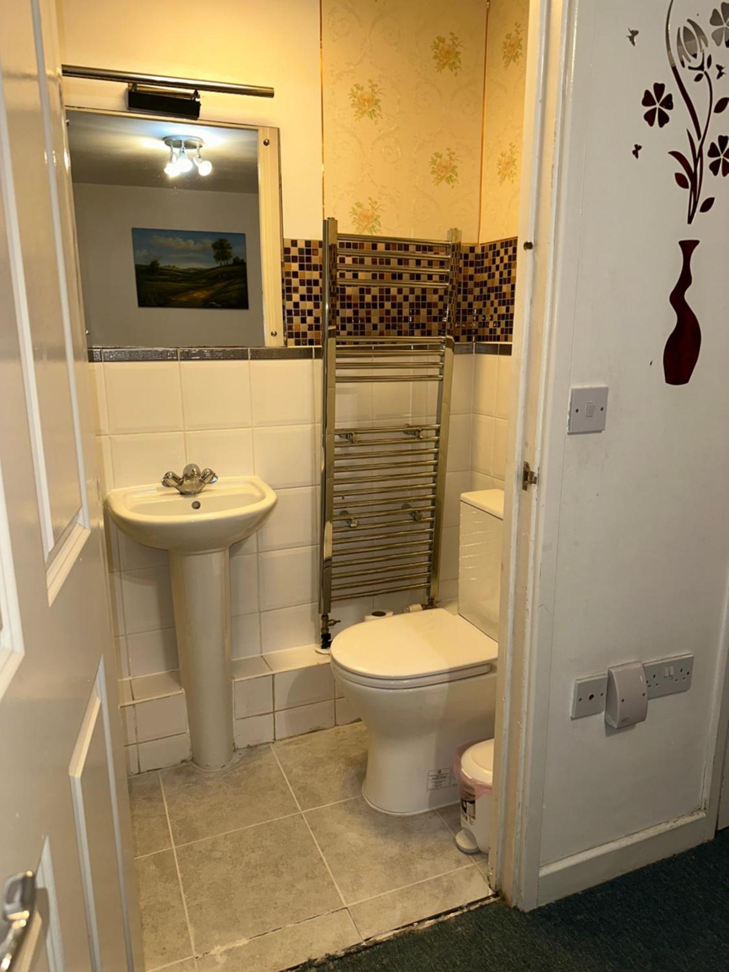 London 2 Bed 2 Bath Apartment Holiday Home - Free Parking - 3Min Walk To The Train Station - 19Min To London Liverpool Street 5Min To Victoria Line 1Gb Broadband Super Fast Internet Ground Floor 100S Of Shops Restaurants Bakeries 24-Hour Asda Superst Экстерьер фото